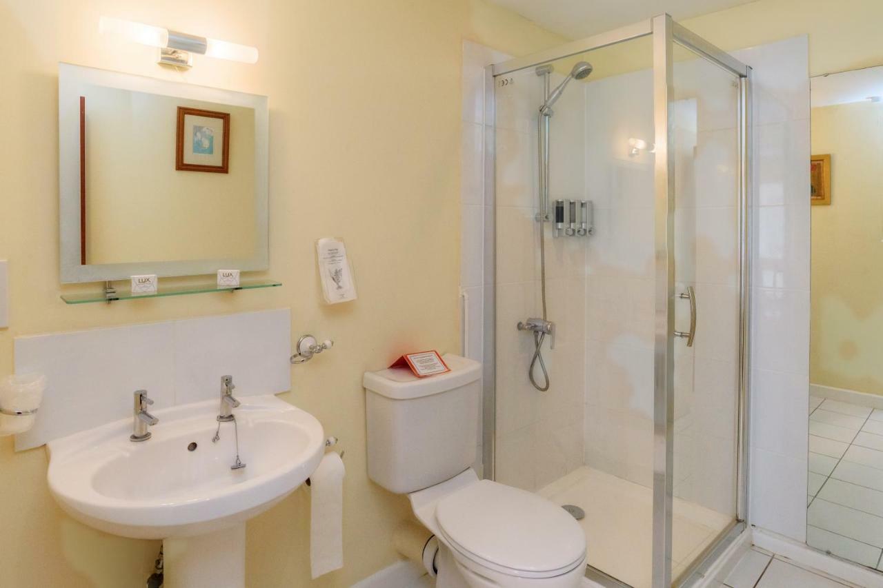 Kingfisher Barn Bed & Breakfast Abingdon-on-Thames ภายนอก รูปภาพ