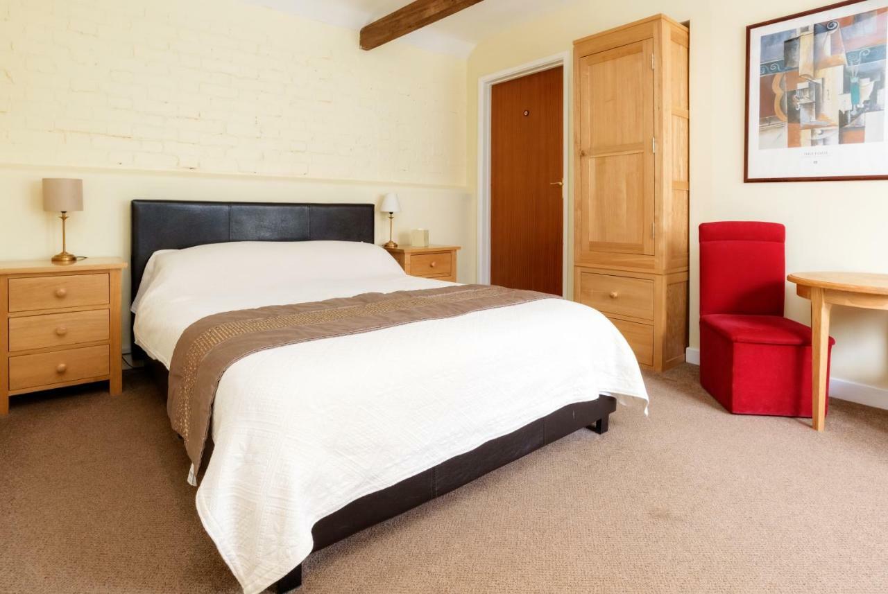 Kingfisher Barn Bed & Breakfast Abingdon-on-Thames ภายนอก รูปภาพ